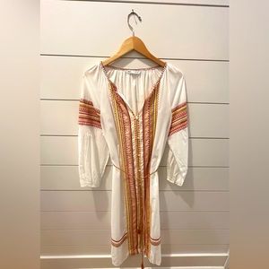 Zara tunic caftan. White with beautiful embroidery. Medium Excellent con…
